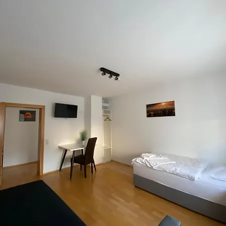 Apartamento Q Im Zentrum Von Monteurzimmer